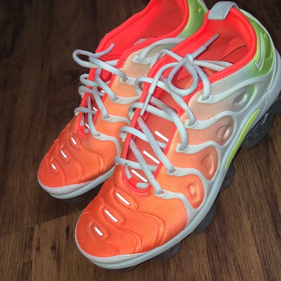 Nike air vapormax plus!!!! - Picture 3 of 4